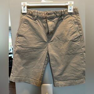 Boys Vineyard Vines Khaki Shorts - Size 16 with adjusters